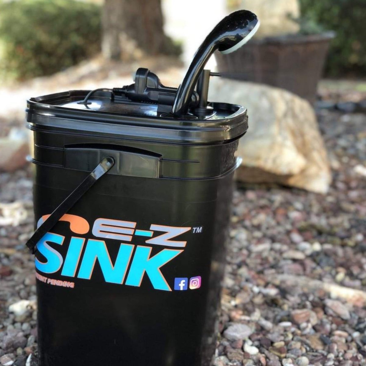 http://www.aspireautoaccessories.com/cdn/shop/products/ez-sink-compact-5-gallon-sink-101562.jpg?v=1700026645